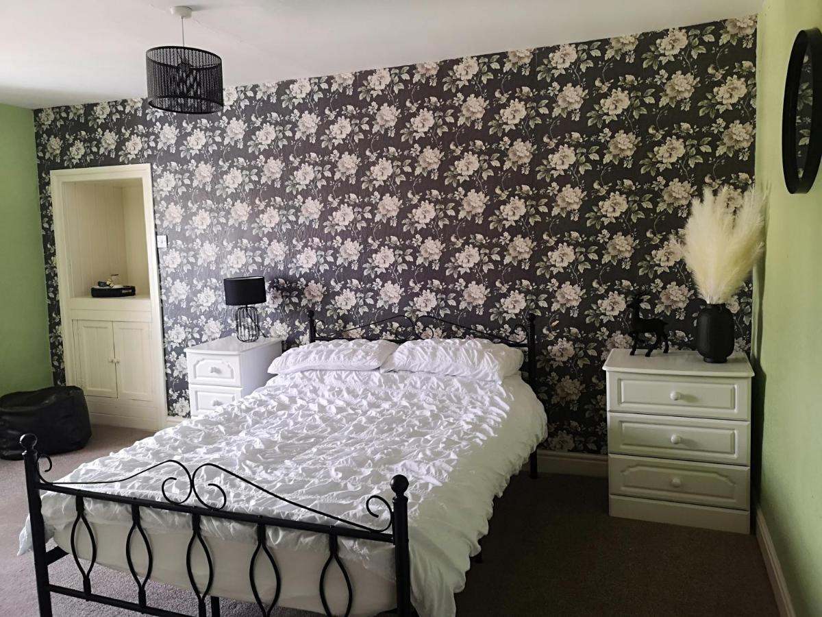 Red Lion Hotel Ystrad Meurig المظهر الخارجي الصورة